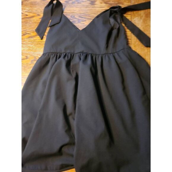 Tuckernuck Pomander Place Tie Knot Sleeve Black Mini Dress sz Small - Picture 5 of 5
